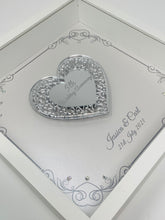 Load image into Gallery viewer, 5th 5 Years Wood Wedding Anniversary Frame - Intricate Mirror Heart
